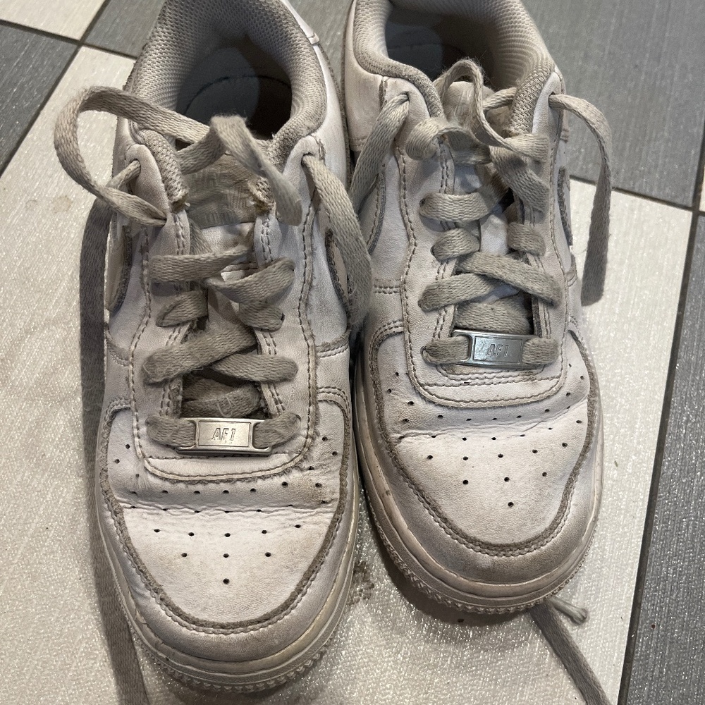 Nike Air Force girl sneaker